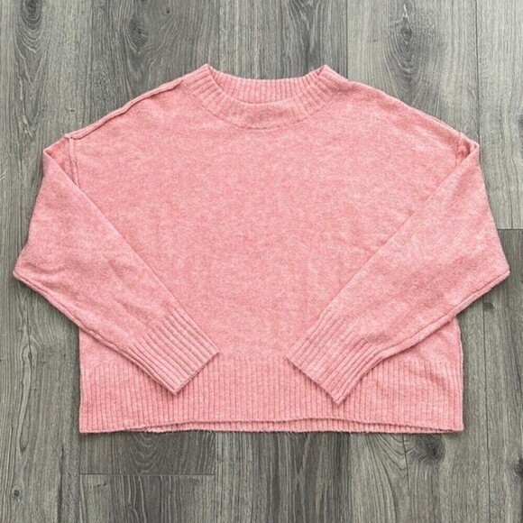 NWOT American Eagle Oversized Crewneck Sweater Light Pink Lightweight Knit XS - Picture 1 of 10